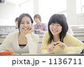 女性 学生 大学生・専門学生