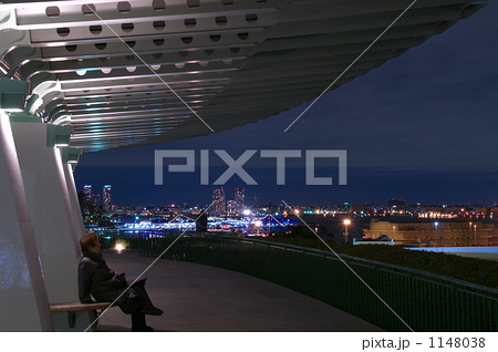 「夜景 展望台 港の見える丘公園 」の写真素材 「夜景 展望台 港の見える丘公園 」の写真素材