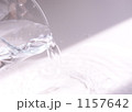 コップと水