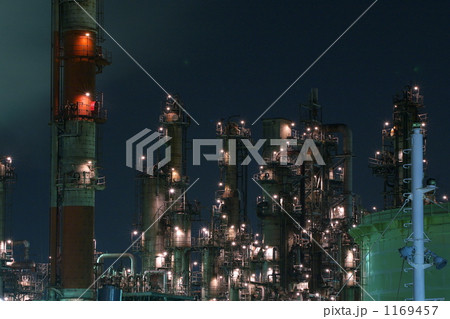工場夜景 無機質 タンク