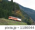 物見峠に向けて登ってゆく「みまさかスローライフ列車」