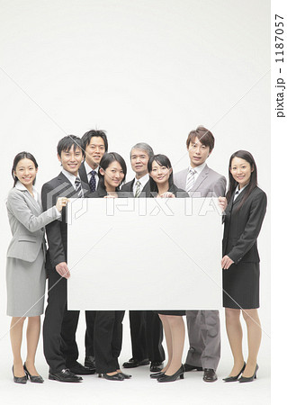 「ビジネス 大人数 OL ホワイトボード 」の写真素材 「ビジネス 大人数 OL ホワイトボード 」の写真素材