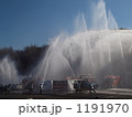消防隊の放水訓練
