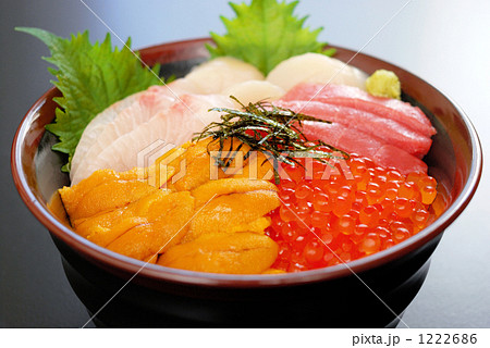 「海鮮丼」の写真素材