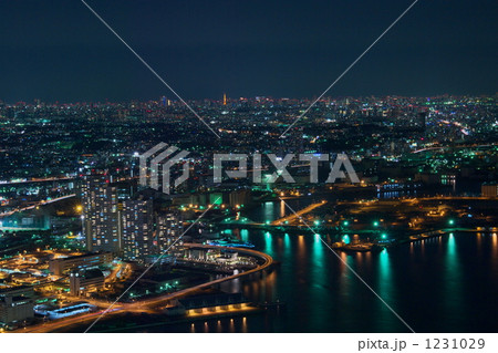 「横浜 みなとみらい 夜景 」の写真素材