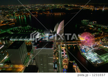 「横浜 みなとみらい 夜景 」の写真素材