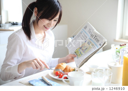 ビジネスウーマンの朝食 ビジネスウーマンの朝食