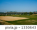 市川を渡るひかりレールスター