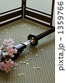 素材ナンバー 1359766 : 「桜と刀」