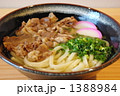 肉うどん　かけうどん　紅白　かまぼこ　ねぎ　