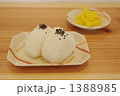 白おにぎり　漬物　シンプル