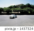 外車とサーフボード