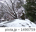 冬景色の虚空蔵尊像