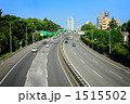 東名高速を見下ろす１