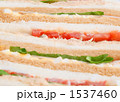 1537460
