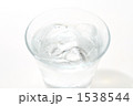 ミネラルウォーターや健康イメージに。