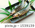 鮎串刺し