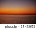 1543953
