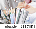 1557054