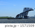 建設中の東京港臨海大橋