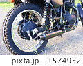 1574952
