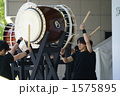 1575895