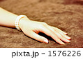 1576226