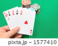 ポーカーカードゲームで勝負。