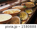1580888