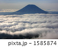 雲の上の羊蹄山