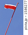 1586277