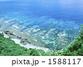 海の色