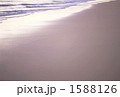 海の色