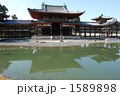 1589898