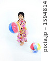 浴衣姿で遊ぶ幼女
