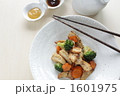 ブロッコリーと鶏軟骨の炒めもの