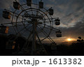 1613382