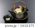 1616375