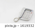 1619332