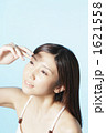 1621558