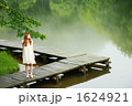 1624921