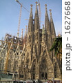 1627668