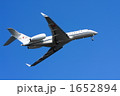 1652894