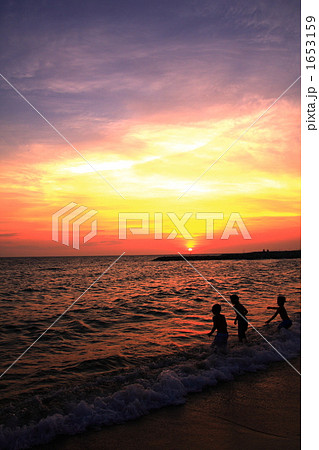 海 夕日 子供