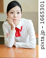 休み時間の女子高生