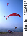 1686497