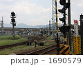 1690579