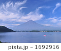 河口湖と富士山-7322