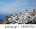 サントリーニ島と白い建物