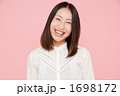 笑顔の女性